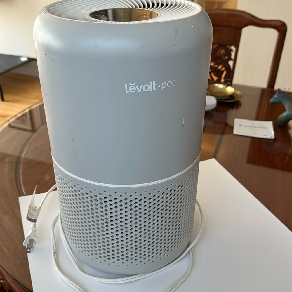Levolt pet Core 350. - HEPA air purifier